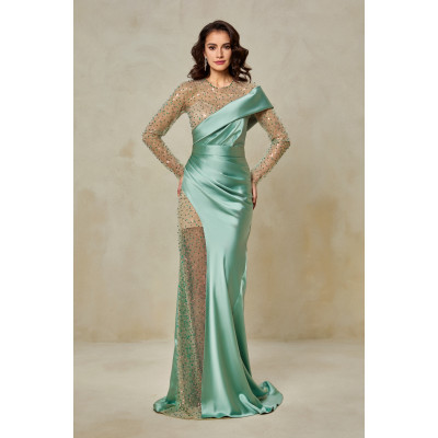 Rochie din dantela cu perle