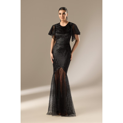 Rochie din Catifea Neagra cu Maneci Voluminoase si Insertii din Chantilly